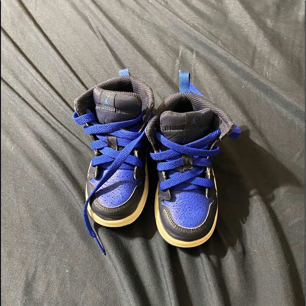 Kid’s Jordan Mid 1 “Obsidian Royal” Shoes